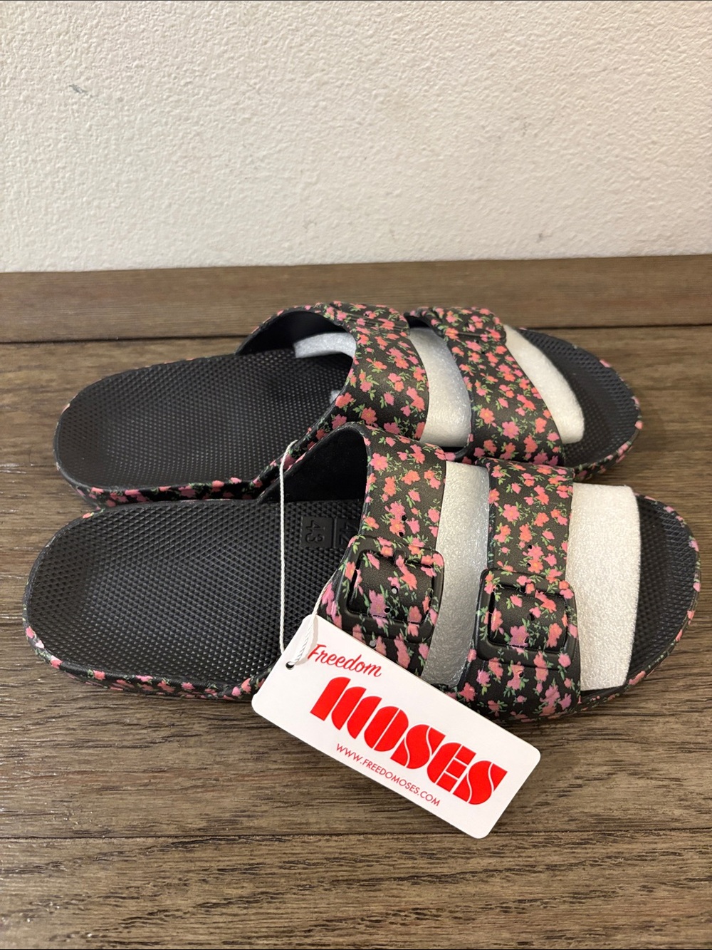 NWT [Freedom Moses] Duel Band Floral Slides Sandals Black/Pink Women’s 11-12 - Picture 6 of 11